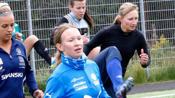 Rovaniemen Palloseuran naiset ovat keskittyneet viime viikot harjoitteluun nousukarsintapelejä odotellessa. 