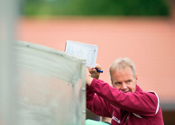 Ylen jalkapallokommentaattorinakin toimiva Juha Malinen valmentaa ensi kaudella RoPSia.